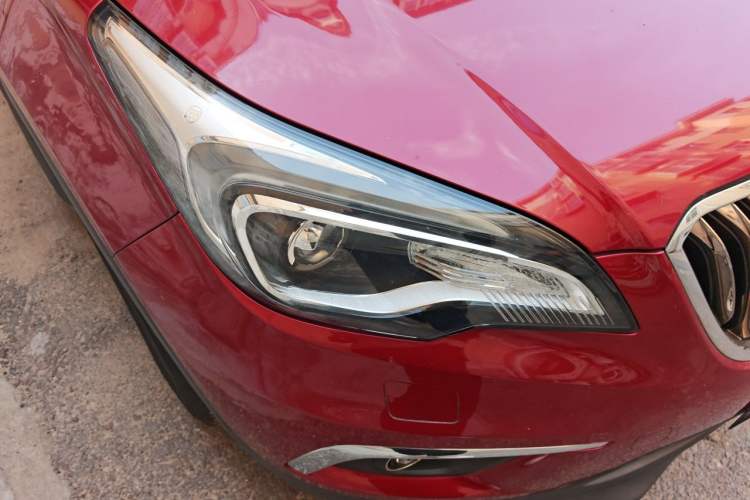 Used Buick Envision 2017 20T Two-Wheel Drive Luxury Model Right Front Headlight