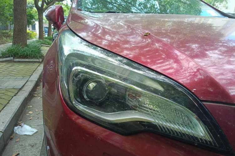 Used Buick Envision 2017 20T Two-Wheel Drive Luxury Model Right Front Headlight