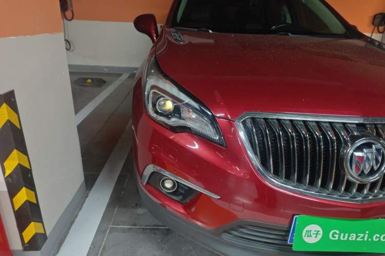 Used Buick Envision 2017 20T Two-Wheel Drive Luxury Model Right Front Headlight