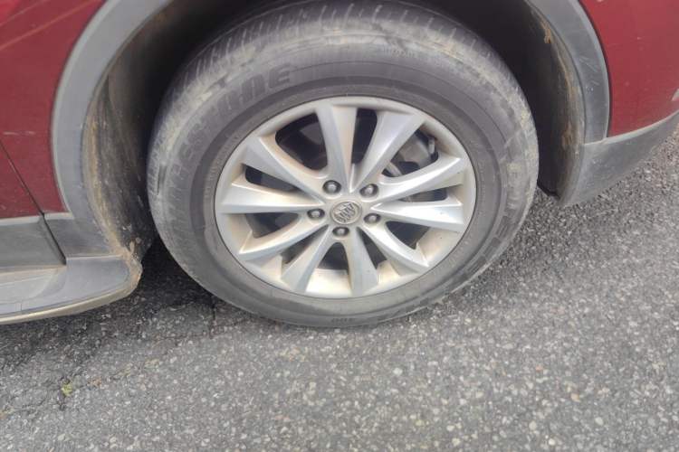 Used Buick Envision 2017 28T Four-Wheel Drive Luxury Model Right Front Wheel Hub