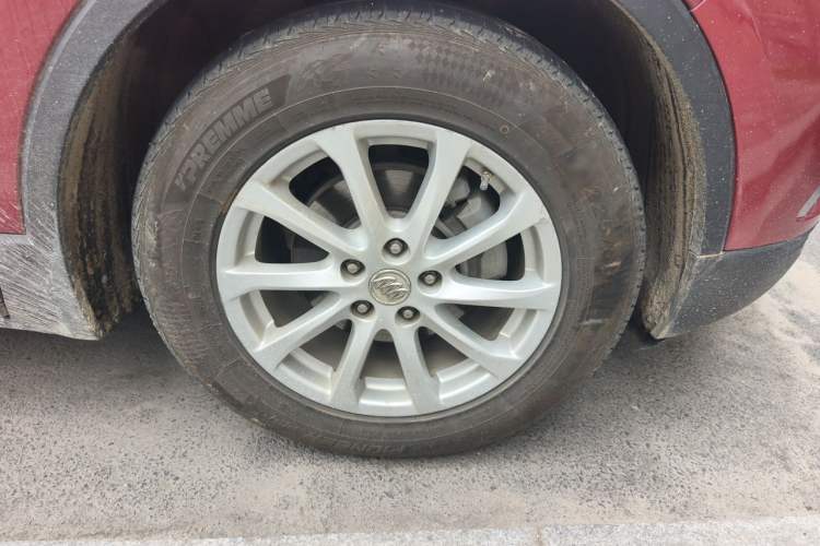 Used Buick Envision 2017 20T Two-Wheel Drive Leading Version Right Front Wheel Hub