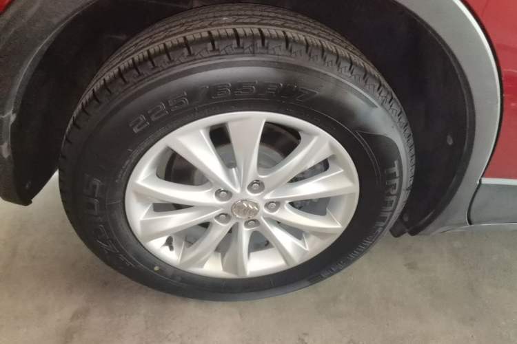 Used Buick Envision 2017 28T Four-Wheel Drive Elite Model Right Rear Wheel Hub