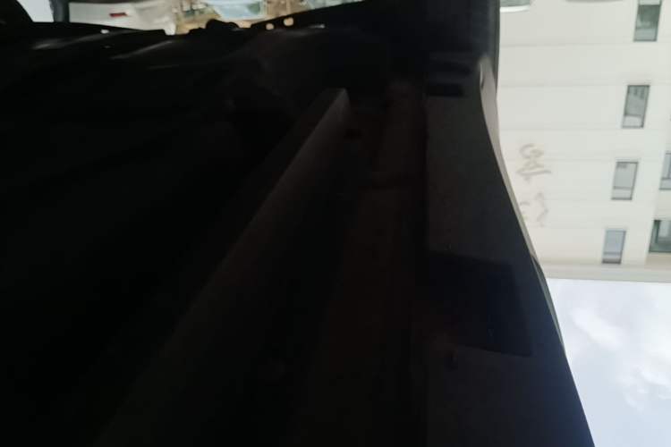 Used Buick Envision 2017 20T Two-Wheel-Drive Tech Edition Right Side Sill