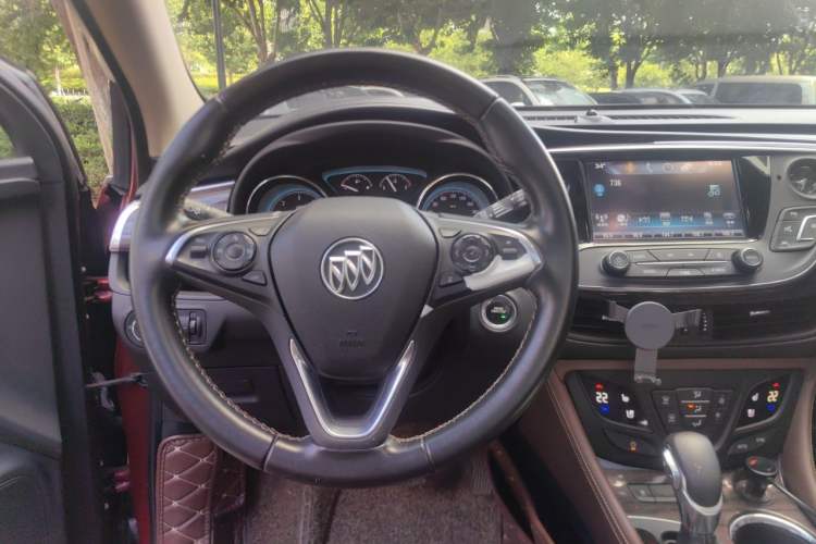 Used Buick Envision 2017 28T Four-Wheel Drive Luxury Model Steering Wheel