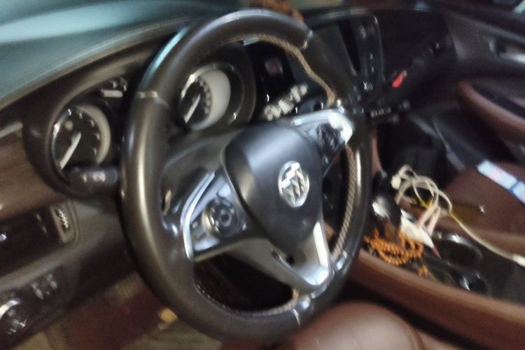 Used Buick Envision 2017 20T Two-Wheel Drive Elite Version Steering Wheel