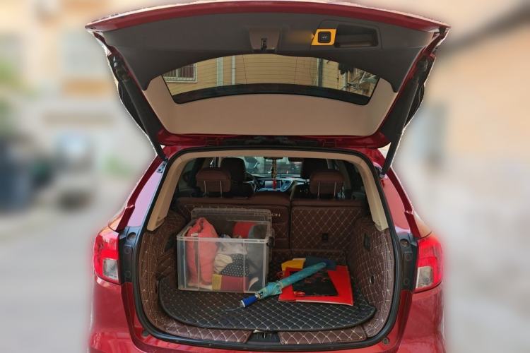 Used Buick Envision 2017 20T Two-Wheel Drive Luxury Model Trunk