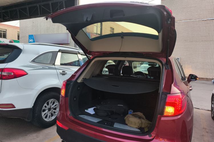 Used Buick Envision 2017 20T Two-Wheel-Drive Tech Edition Trunk
