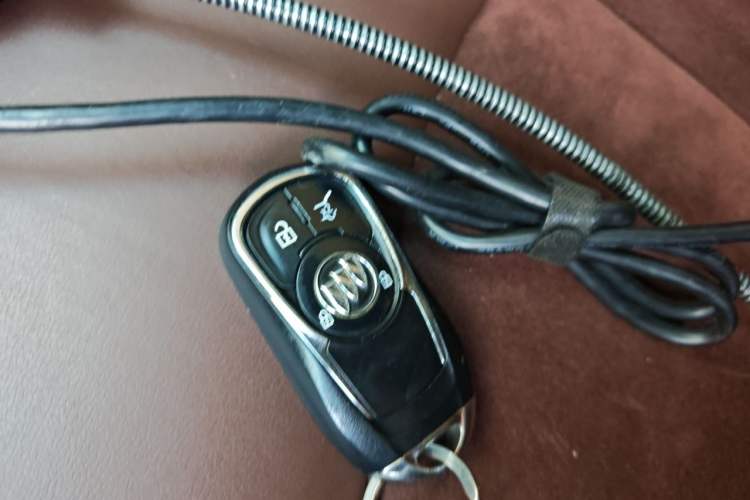 Used Buick Envision 2017 20T Two-Wheel Drive Luxury Model Vehicle Key