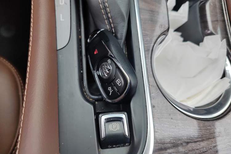 Used Buick Envision 2017 20T Two-Wheel Drive Luxury Model Vehicle Key
