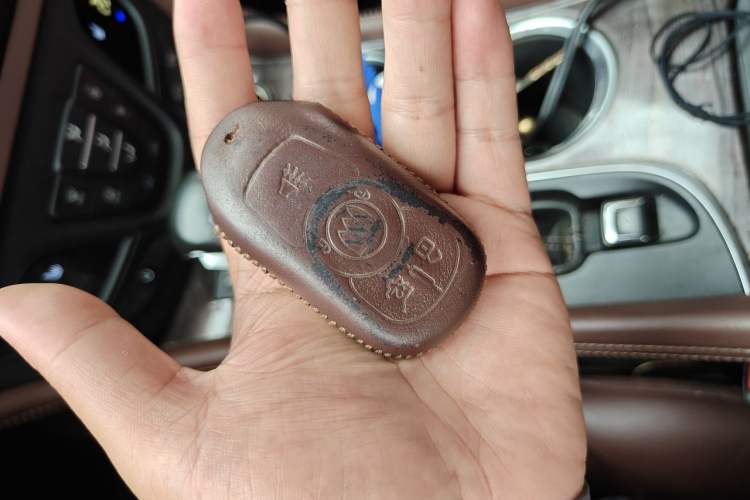Used Buick Envision 2017 20T Two-Wheel Drive Luxury Model Vehicle Key