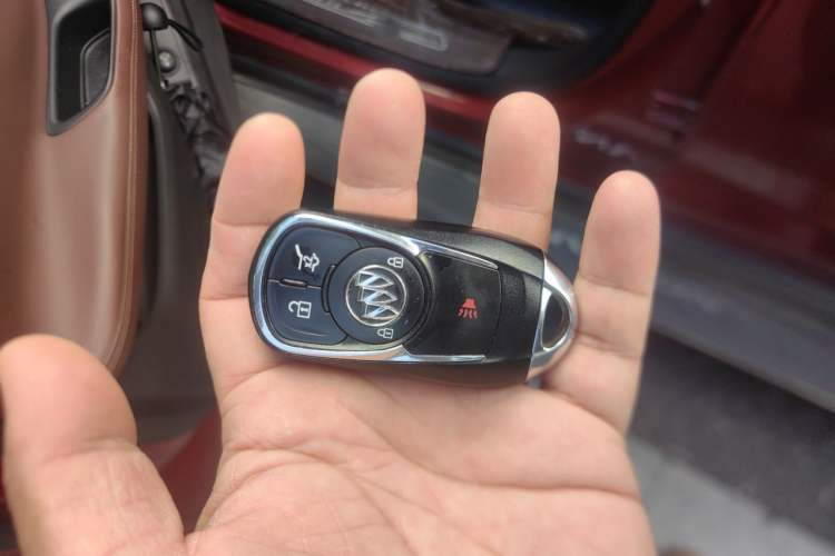Used Buick Envision 2017 28T Four-Wheel Drive Luxury Model Vehicle Key