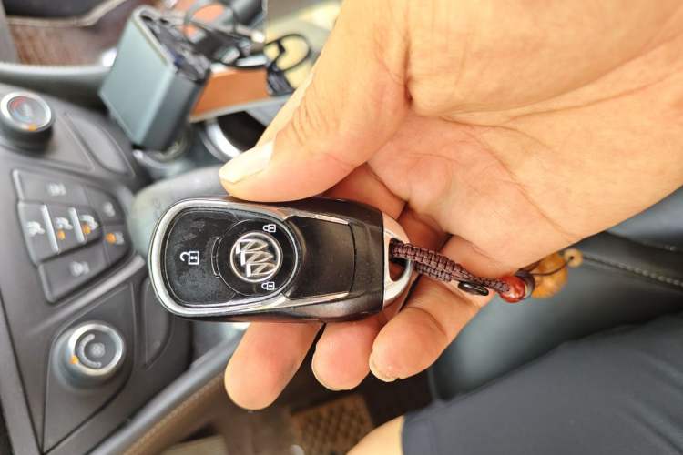 Used Buick Envision 2017 20T Two-Wheel-Drive Tech Edition Vehicle Key