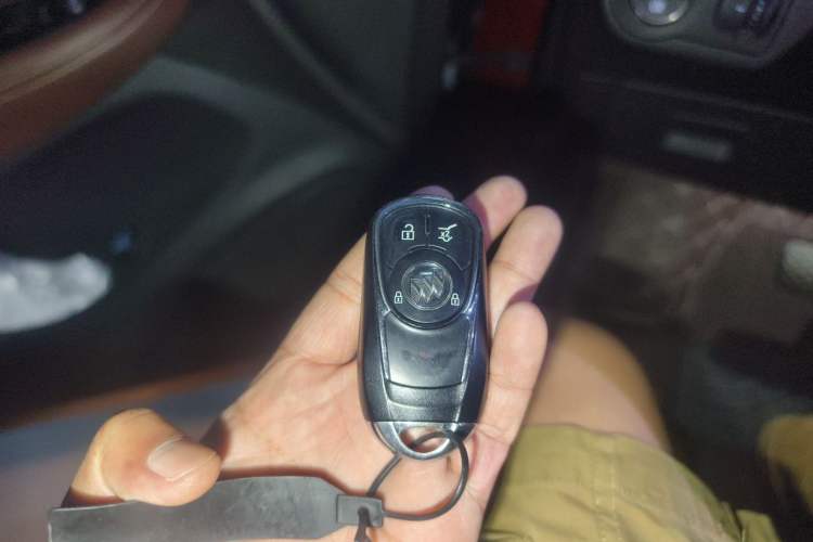 Used Buick Envision 2017 20T Four-Wheel Drive Luxury Model Vehicle Key