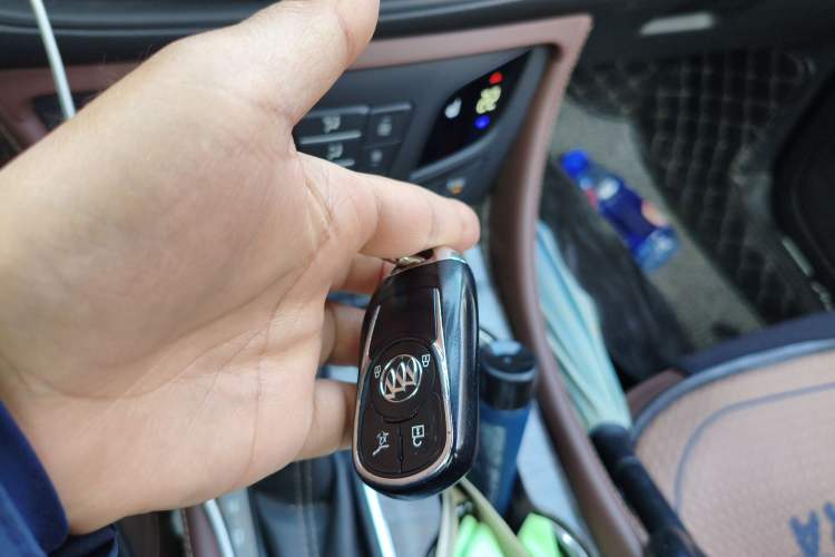Used Buick Envision 2017 28T Four-Wheel Drive Elite Model Vehicle Key