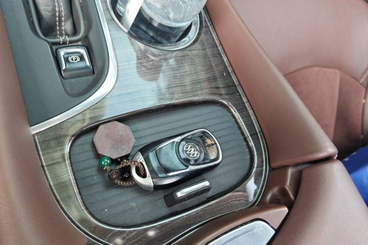 Used Buick Envision 2017 20T Two-Wheel Drive Luxury Model Vehicle Key
