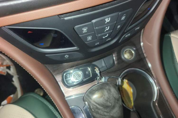 Used Buick Envision 2017 20T Two-Wheel Drive Luxury Model Vehicle Key