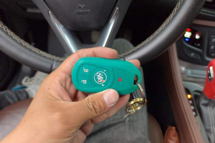 Used Buick Envision 2017 28T Four-Wheel Drive Elite Model Vehicle Key