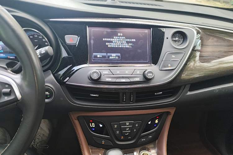 Used Buick Envision 2017 28T Four-Wheel Drive Elite Model Audio And AC Panel