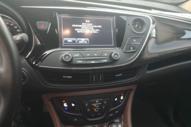 Used Buick Envision 2017 28T Four-Wheel Drive Elite Model Audio And AC Panel