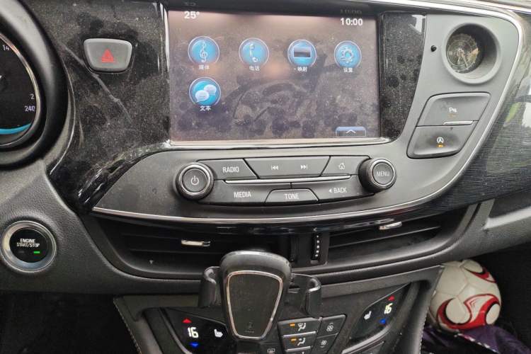 Used Buick Envision 2017 20T Two-Wheel Drive Elite Version Audio And AC Panel