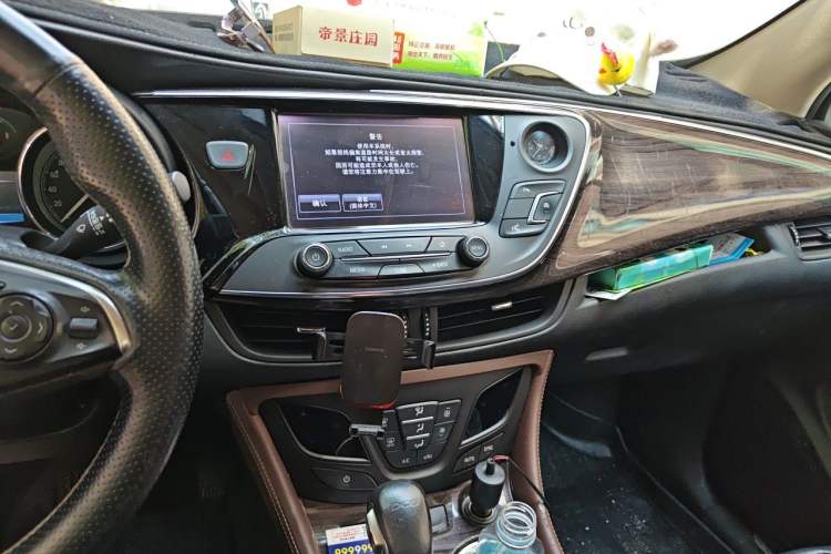 Used Buick Envision 2017 20T Two-Wheel Drive Luxury Model Audio And AC Panel