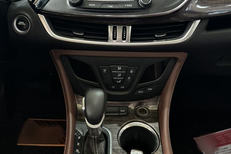 Used Buick Envision 2017 28T Four-Wheel Drive Elite Model Audio And AC Panel