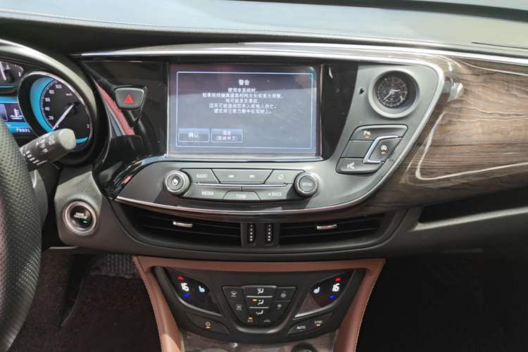 Used Buick Envision 2017 20T Two-Wheel Drive Luxury Model Audio And AC Panel