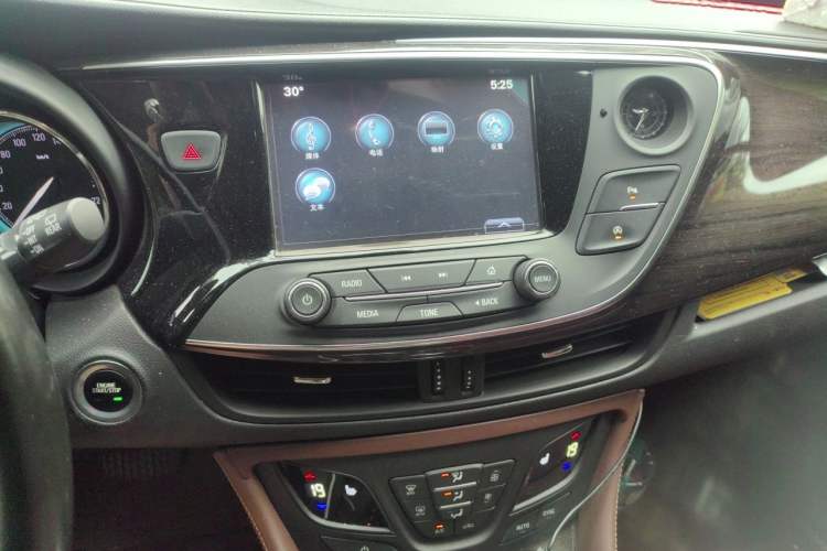 Used Buick Envision 2017 20T Two-Wheel Drive Elite Version Audio And AC Panel