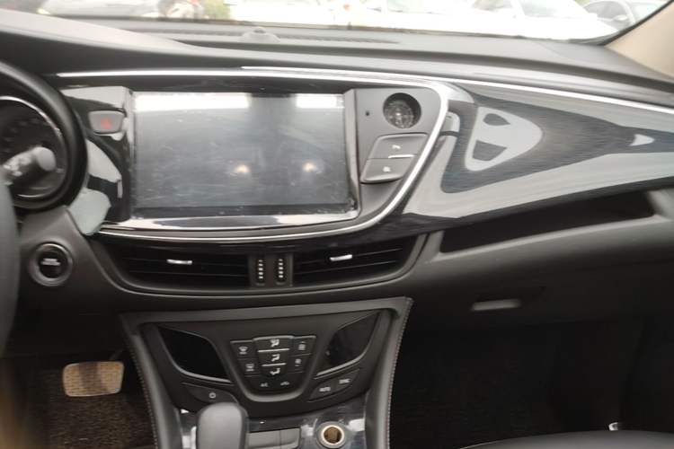 Used Buick Envision 2017 20T Two-Wheel Drive Leading Version Audio And AC Panel