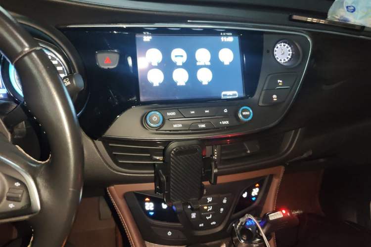 Used Buick Envision 2017 28T Four-Wheel Drive Elite Model Audio And AC Panel