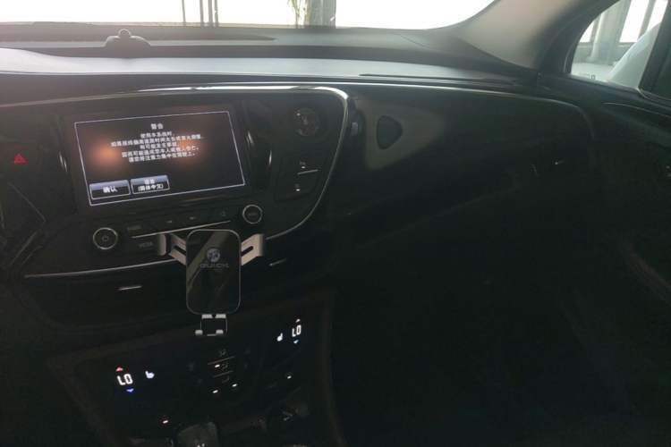 Used Buick Envision 2017 20T Two-Wheel Drive Elite Version Audio And AC Panel