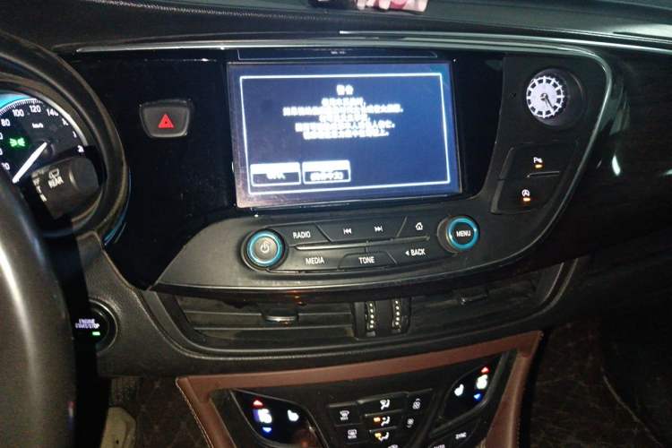 Used Buick Envision 2017 20T Two-Wheel Drive Elite Version Audio And AC Panel