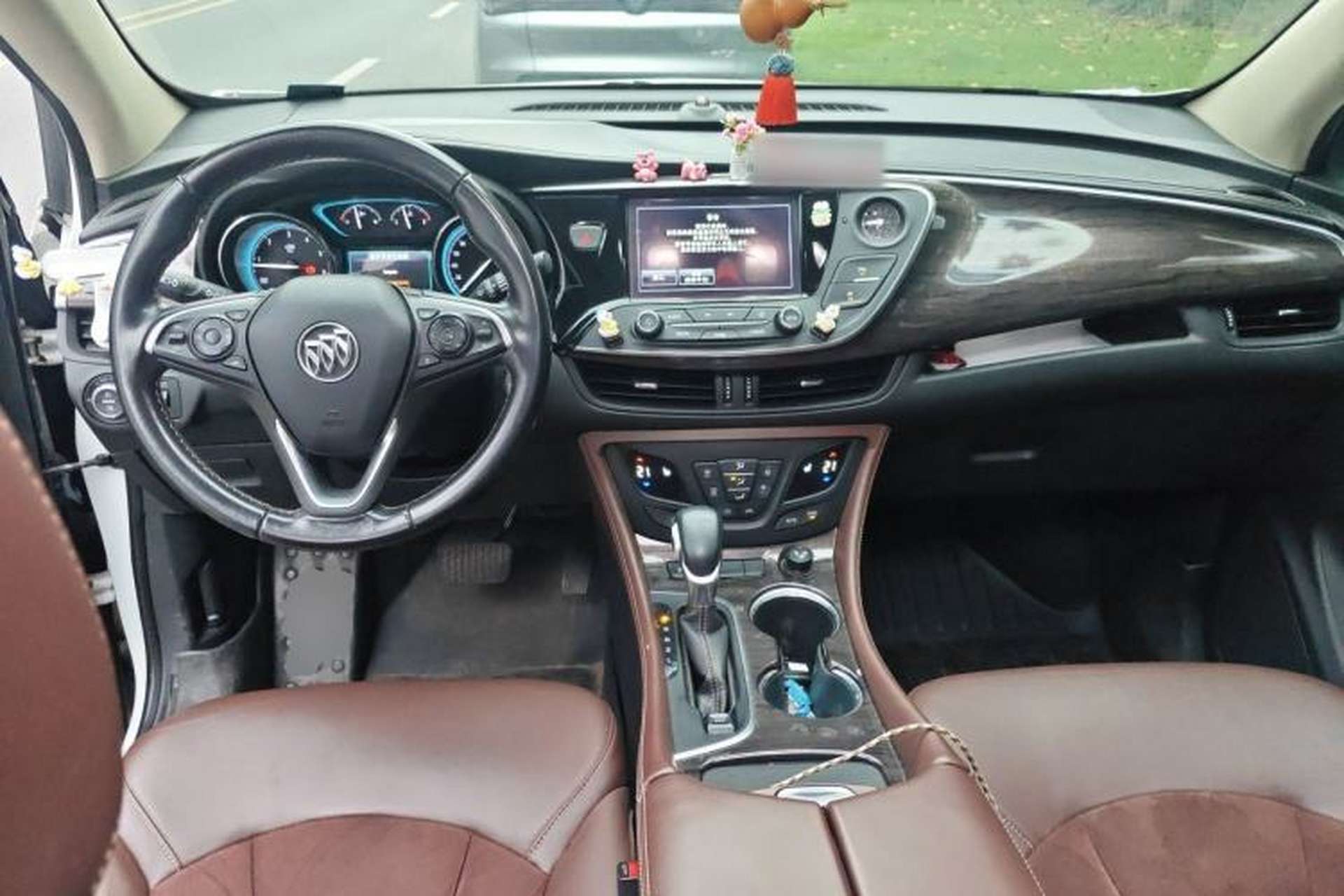 Used Buick Envision 2017 20T Two-Wheel Drive Elite Version Center Console