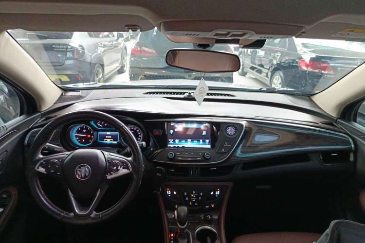 Used Buick Envision 2017 20T Two-Wheel Drive Elite Version Center Console