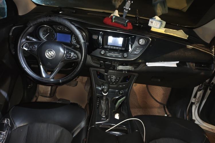 Used Buick Envision 2017 20T Two-Wheel Drive Leading Version Center Console