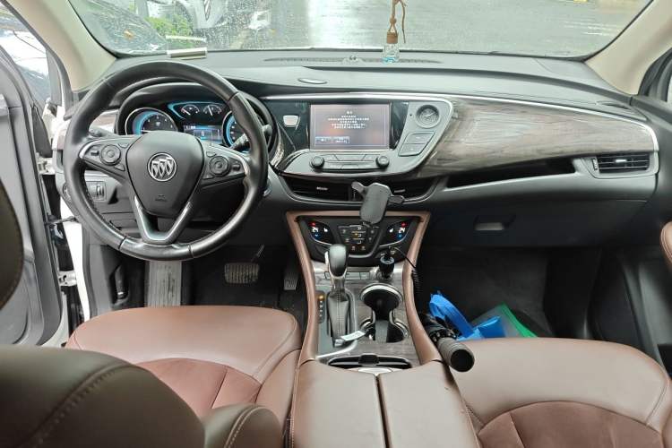 Used Buick Envision 2017 28T Four-Wheel Drive Elite Model Center Console