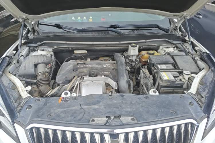 Used Buick Envision 2017 28T Four-Wheel Drive Elite Model Engine Bay