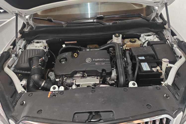 Used Buick Envision 2017 20T Two-Wheel Drive Leading Version Engine Bay