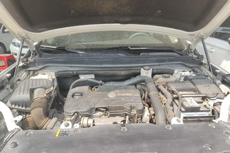 Used Buick Envision 2017 20T Two-Wheel Drive Leading Version Engine Bay