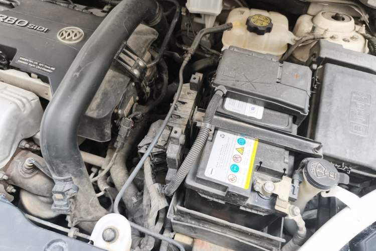 Used Buick Envision 2017 28T Four-Wheel Drive Elite Model Engine Bay Left