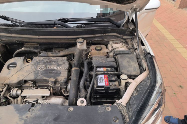 Used Buick Envision 2017 20T Two-Wheel Drive Elite Version Engine Bay Left