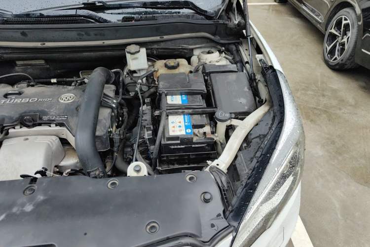 Used Buick Envision 2017 28T Four-Wheel Drive Elite Model Engine Bay Left