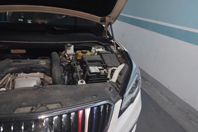 Used Buick Envision 2017 28T Four-Wheel Drive Elite Model Engine Bay Left