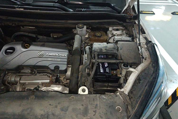 Used Buick Envision 2017 20T Two-Wheel Drive Elite Version Engine Bay Left