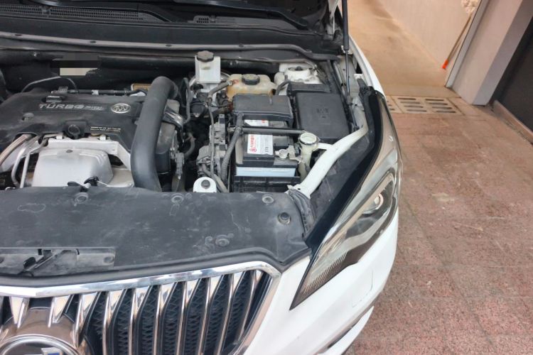 Used Buick Envision 2017 28T Four-Wheel Drive Luxury Model Engine Bay Left