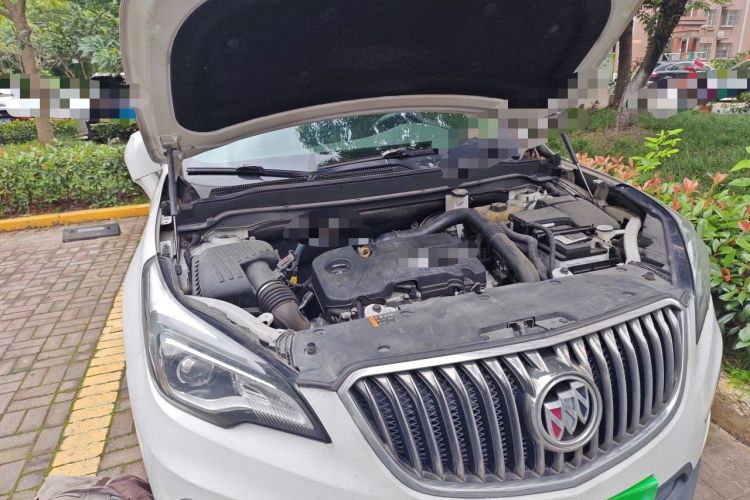 Used Buick Envision 2017 20T Two-Wheel Drive Elite Version Engine Bay Right