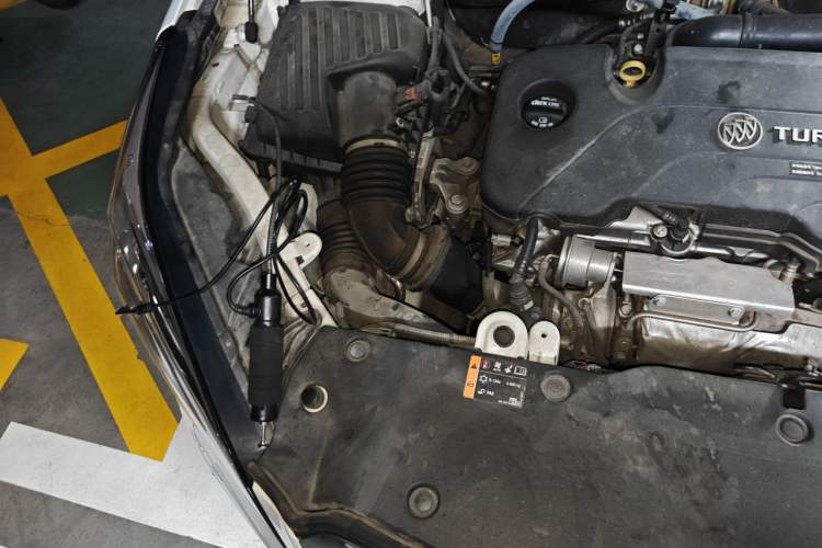 Used Buick Envision 2017 20T Two-Wheel Drive Luxury Model Engine Bay Right