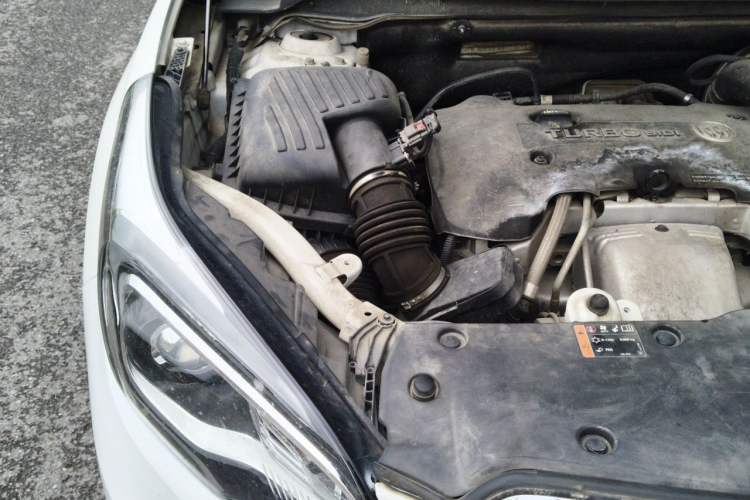Used Buick Envision 2017 28T Four-Wheel Drive Elite Model Engine Bay Right