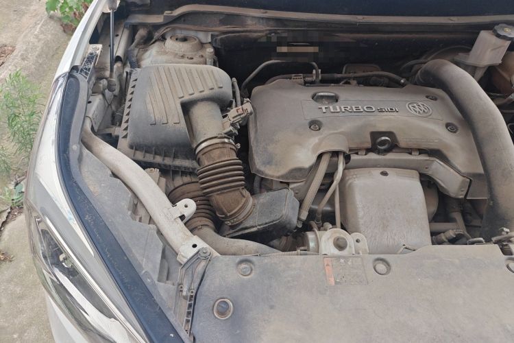 Used Buick Envision 2017 28T Four-Wheel Drive Elite Model Engine Bay Right