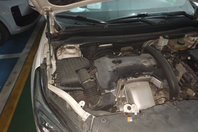 Used Buick Envision 2017 28T Four-Wheel Drive Elite Model Engine Bay Right